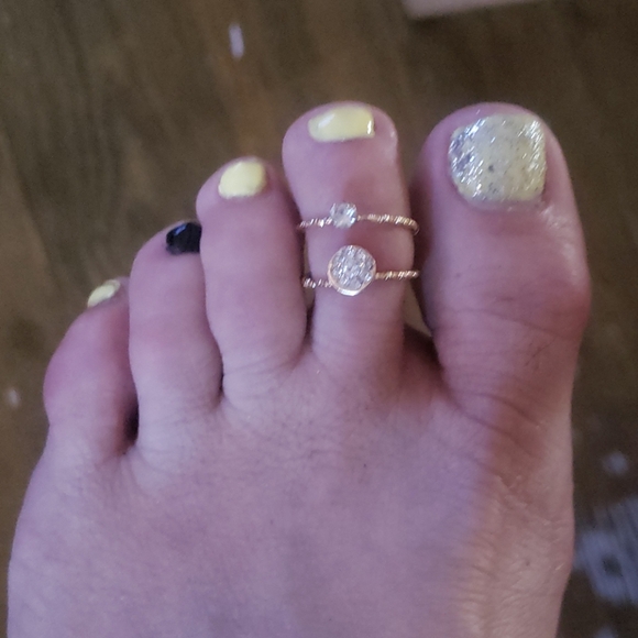 Toe ring - Picture 2 of 3